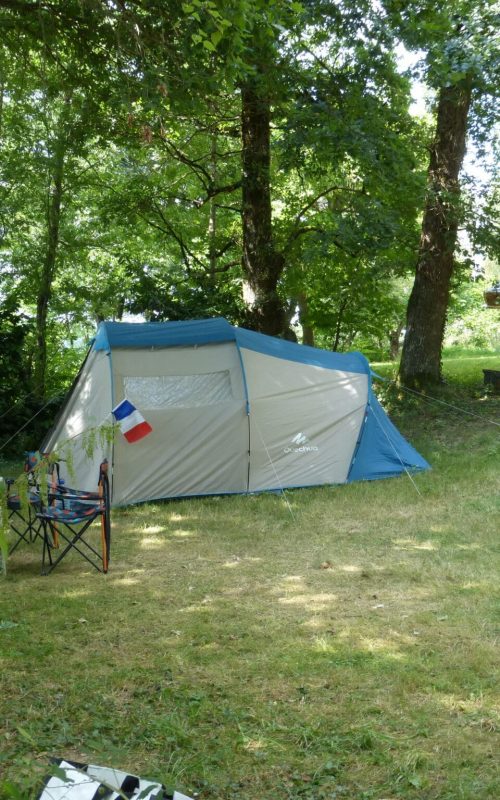 camping_aire naturelle_le Chazal_place 1